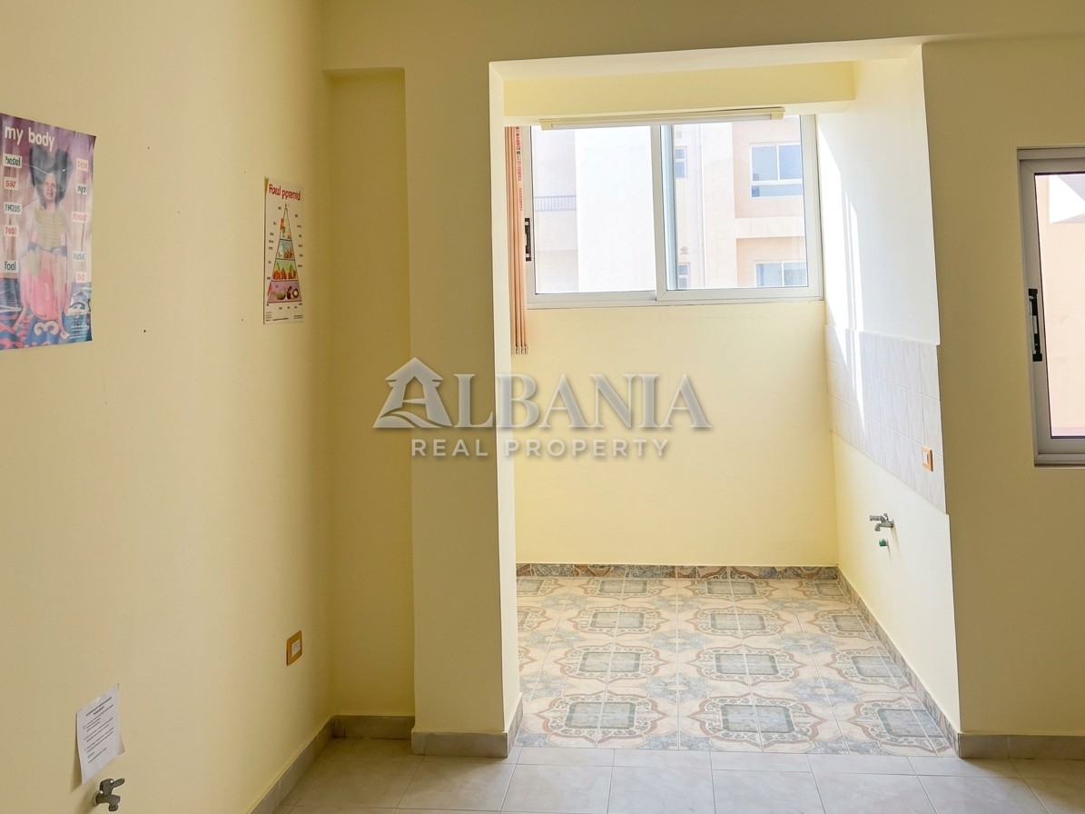 Casa 6 habitaciones 293 m² Bashkia Vlore, Albania