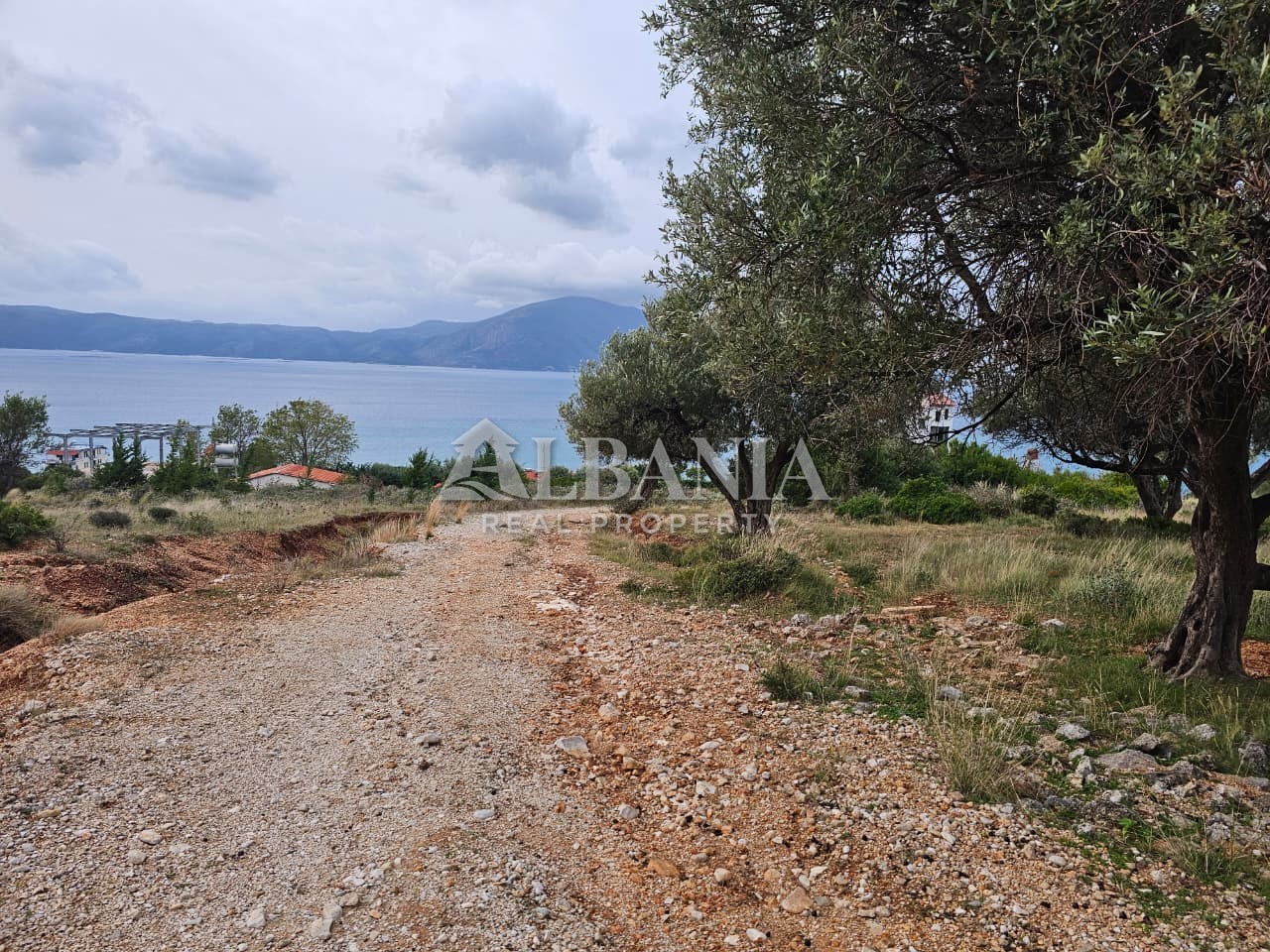 Parcelas 1 200 m² Radhime, Albania