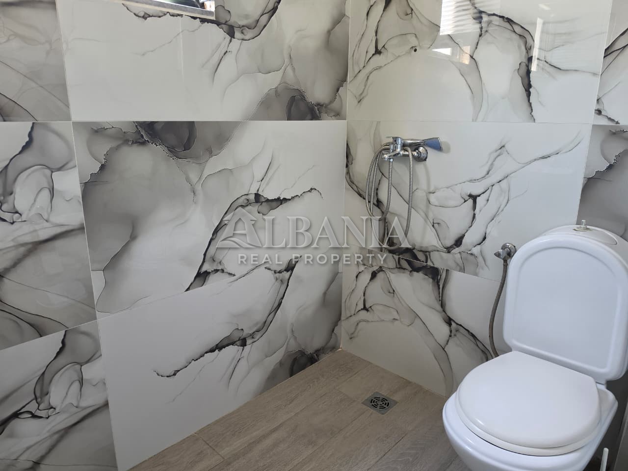 Hotel 524 m² Saranda, Albanien